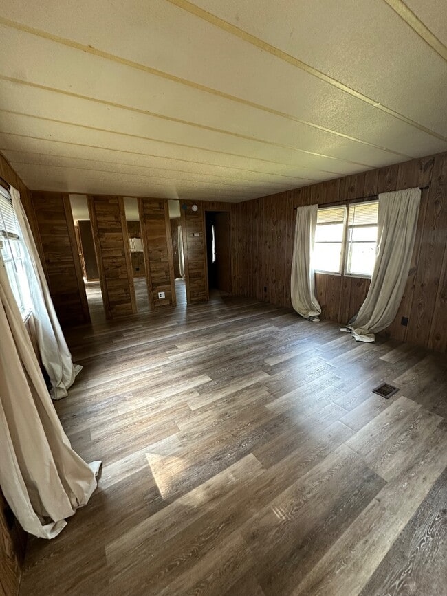 Building Photo - 3107 Switzer Rd