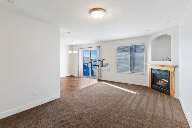 Foto del edificio - 1613 N 450 E