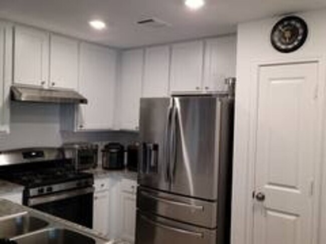 Foto del edificio - 4 Bedroom Single Family Home in Converse