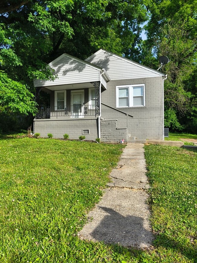 Charming 2br/1ba house near downtown - Charming 2br/1ba house near downtown