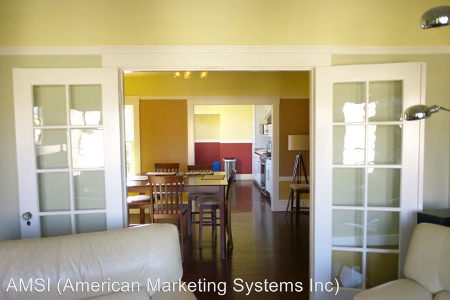 Building Photo - 3 br, 2 bath House - 2828 Bryant Street