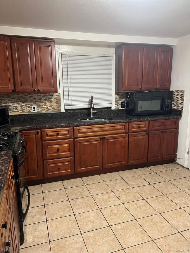 Building Photo - 1051 Franklin Ave