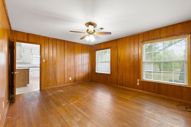 Foto del edificio - AVAILABLE NOW--- 3 Bed, 1.5 Bath in Eastgate