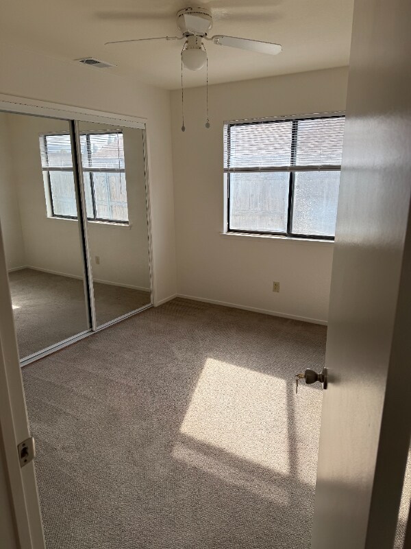 Foto principal - 173 E Knotts St
