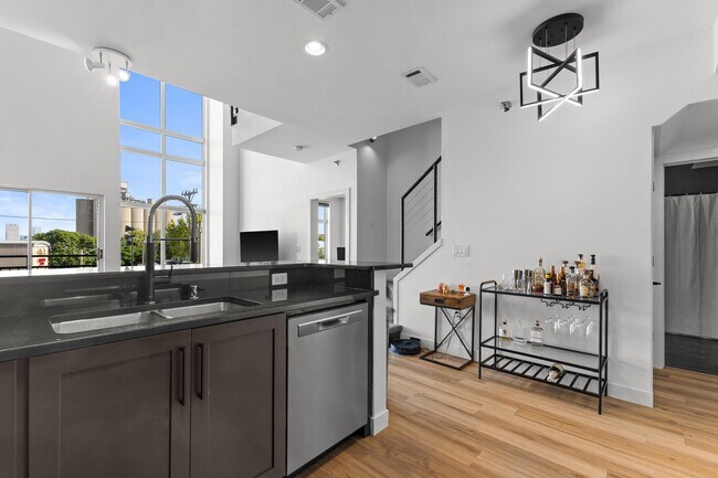 Foto del edificio - 2121 S Kinnickinnic Ave