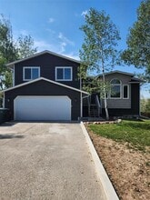 Building Photo - 3439 Glenfinnan Rd