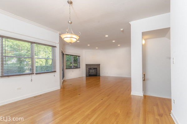 Building Photo - 1648 S Albany Ave