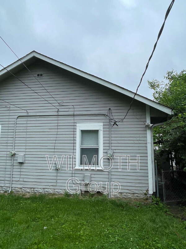 Foto del edificio - 890 N Gladstone Ave