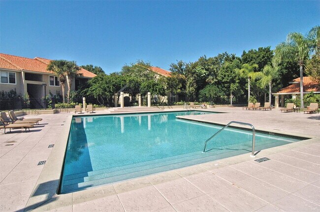 Foto del edificio - Furnished Condo! Gorgeous! Near beaches and shopping!