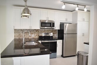 Building Photo - 4381 Trevi Ct