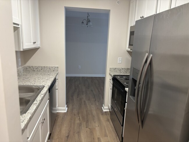 Foto del edificio - South Nashville 2 bedroom 2 bath Condo