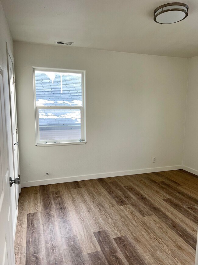 Foto del edificio - 2423 N Standard St