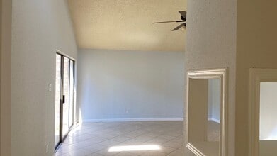 Building Photo - 11231 Glenforest Dr