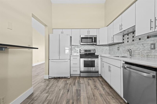Building Photo - 2983 NW 92nd Ave