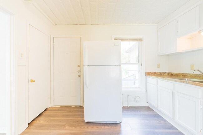 Foto del edificio - 249 Claremont Ave