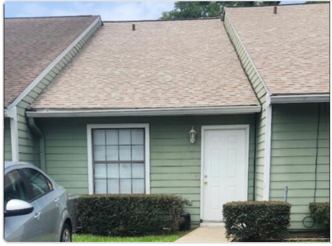 Foto principal - 301 S Lipona Rd