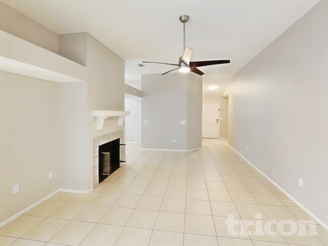 Foto del edificio - 470 N Sundance Dr