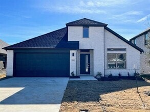 Building Photo - 1110 Birchwood Ln