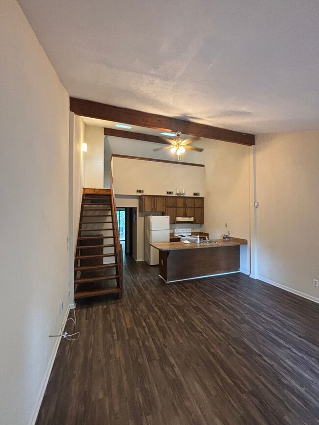 Foto del edificio - Charming 1 Bedroom 1 Bathroom with a loft!