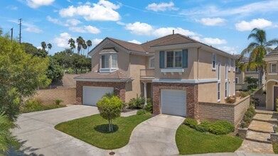 Building Photo - 10 Clearwater Cove