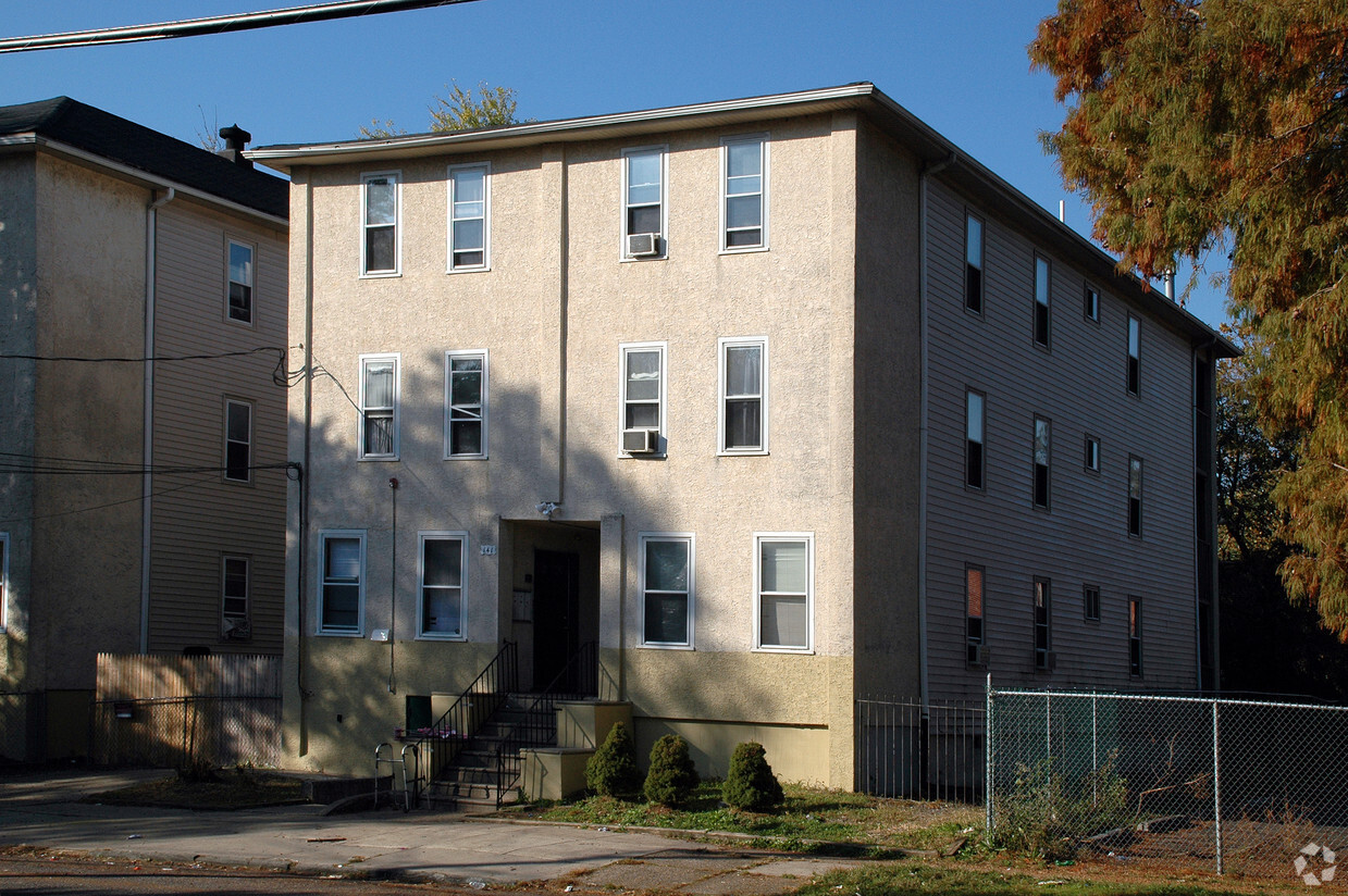 Foto principal - 141-145 Cooper Ave