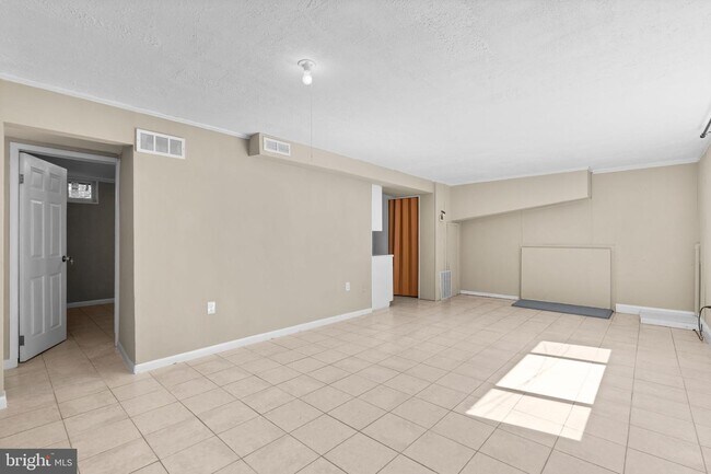 Building Photo - 10879 MD-108