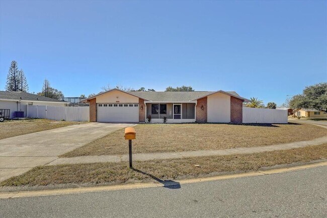 Foto del edificio - 7012 Pin Cherry Ln