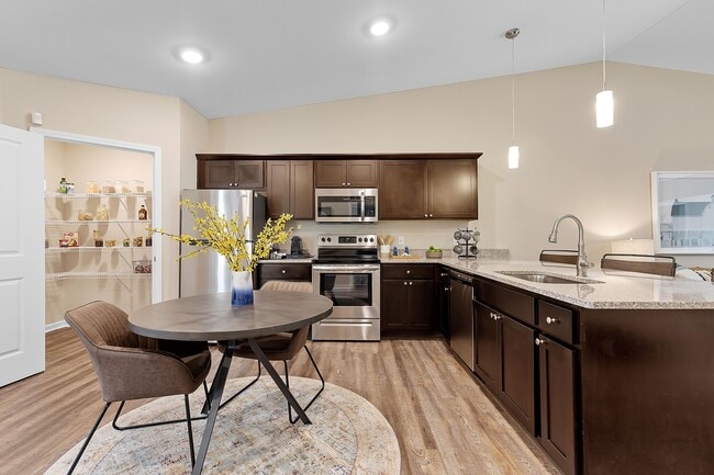 Building Photo - Redwood Lafayette