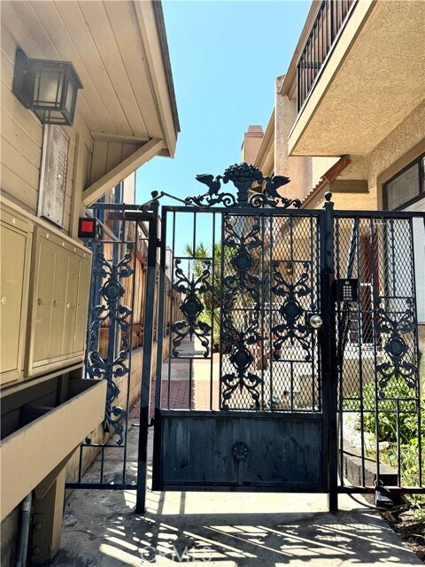 Foto del edificio - 2100 Cedar St
