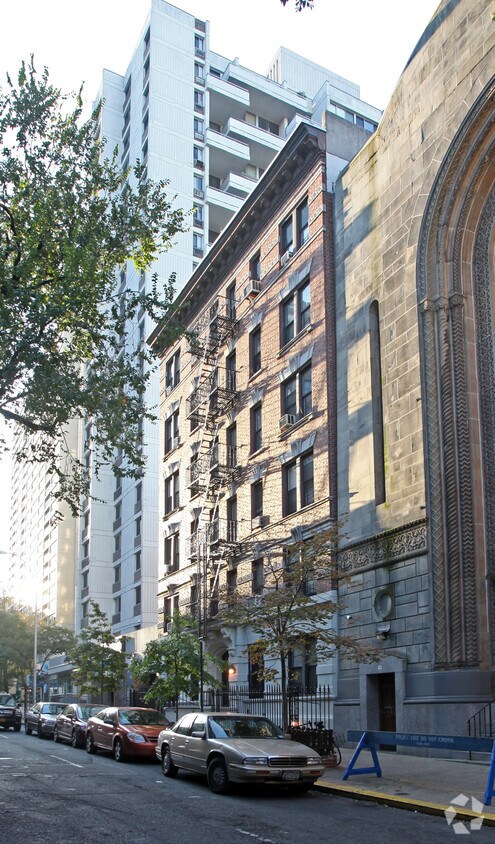 Foto principal - 108 W 95th St