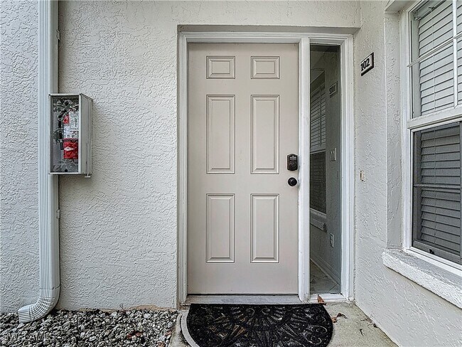 Building Photo - 6834 Lantana Bridge Rd