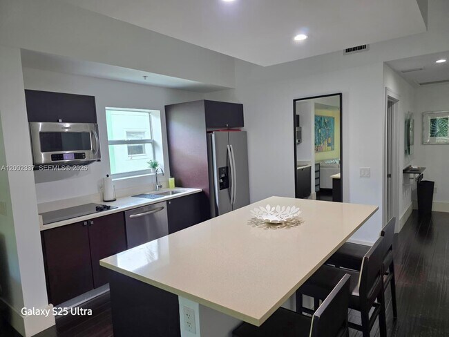 Foto del edificio - 5300 NW 87th Ave