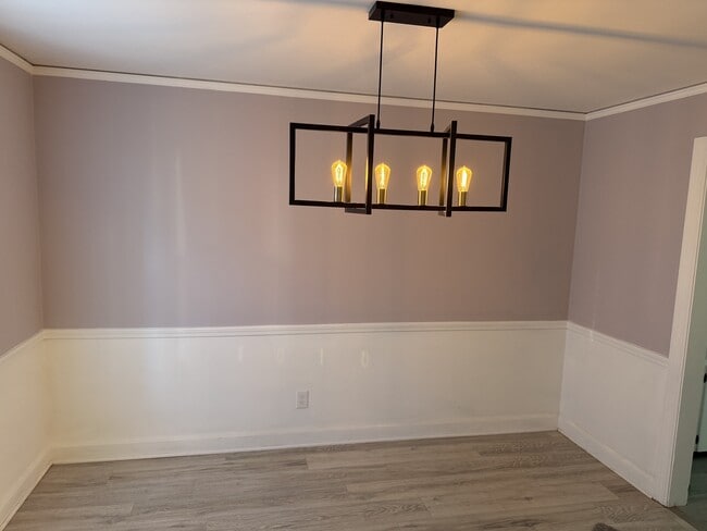 Foto del edificio - 35 Wildwood Dr