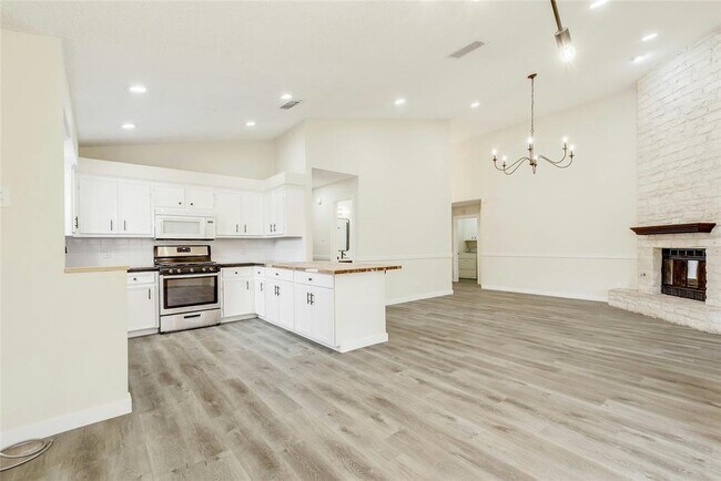 Foto del edificio - 5610 Meadow Crest