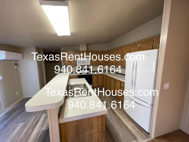 Building Photo - TIRED OF THE CITY LIFE?  6 Acres Petrolio ISD