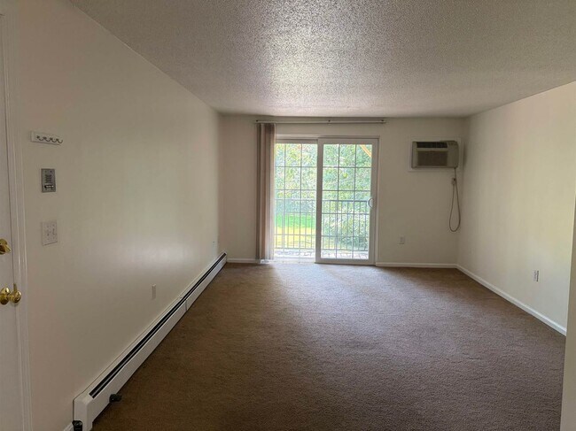 Building Photo - 2108 White Cedar Blvd