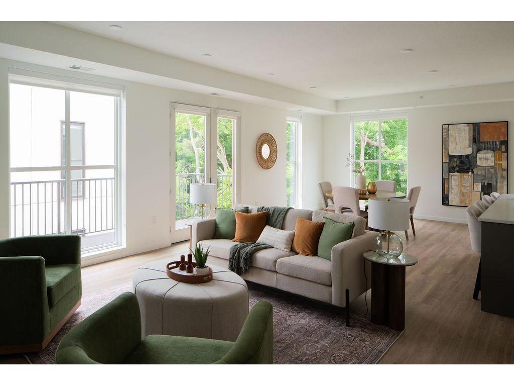Foto principal - 200 West Dr
