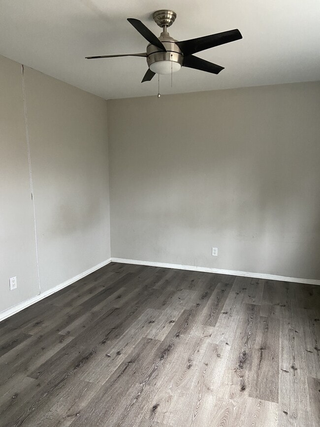 Building Photo - 13443 Millwood Dr