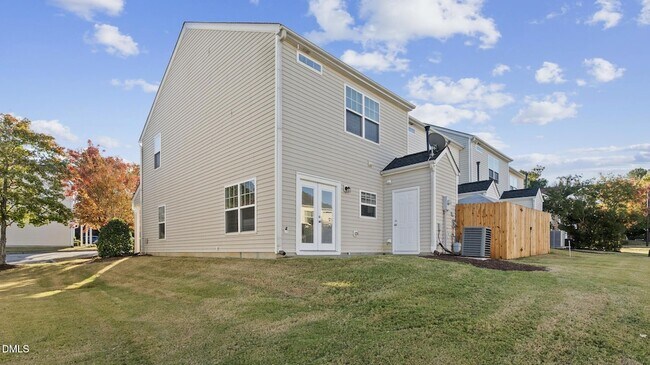 Building Photo - 1304 Cozart St