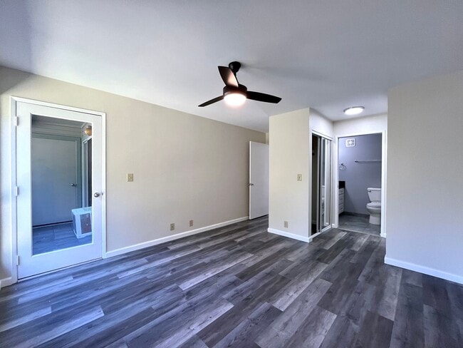 Building Photo - 2BD/2BA/2Pkg at Gardens of Launani Valley