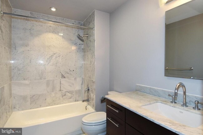 Foto del edificio - 2100 11th St NW