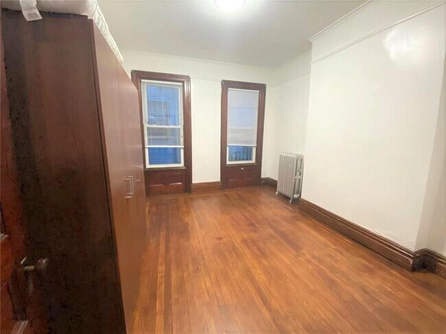 Foto del edificio - 465 Ovington Ave