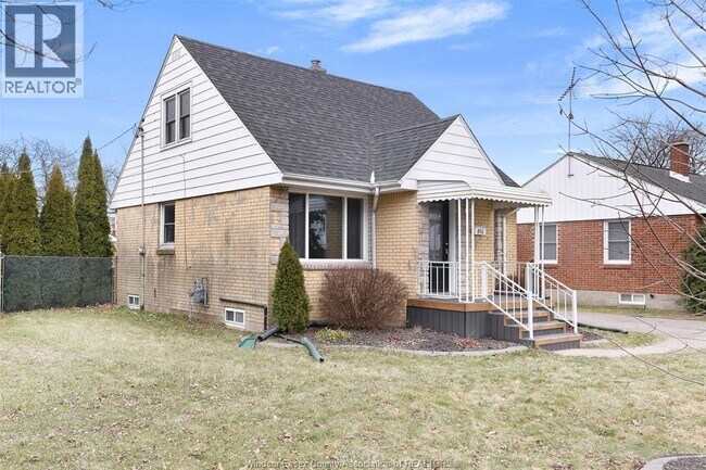 Photo du bâtiment - 846 Laporte Ave