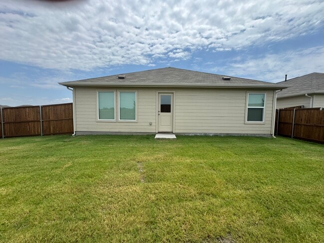Building Photo - 3269 Kiso Pkwy