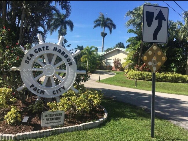 Foto del edificio - 597 SW Riverway Blvd