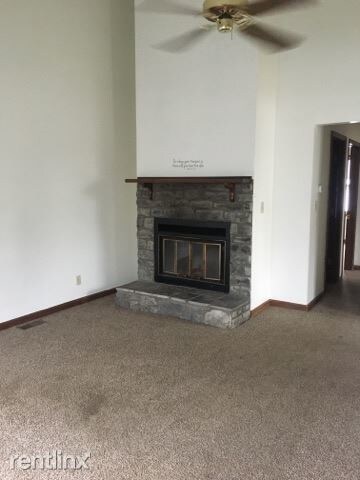 Building Photo - 2 br, 1 bath Duplex - 1312 Dale Dr