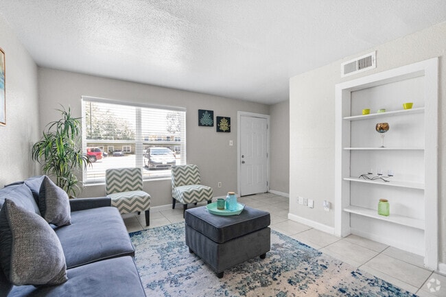2BR, 2BA - 960SF - Living Room - Cantera