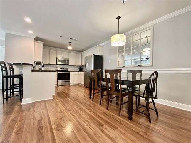 Building Photo - 4732 Tatton Park Cir