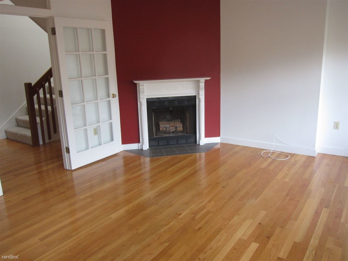 Primary Photo - 628 Washington St