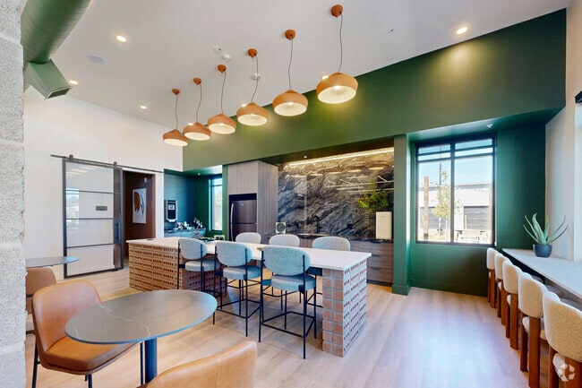 Co-Working Lounge and Café - Martin